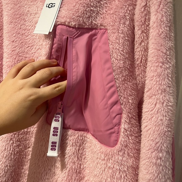 NWT pink Ugg Sherpa pullover sweater front zipper - Picture 3 of 6